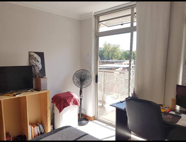 2 BEDROOM APARTMENT FOR SALE IN HILLCREST
